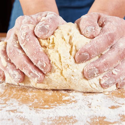 How to Knead Dough - A Beginner's Guide - 1898 Mama