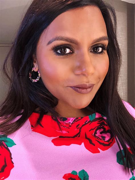 How to Flatter and Style a Curvy Petite Figure