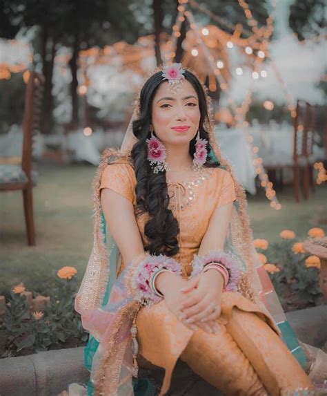 Mehndi Design New look