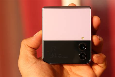 Samsung Galaxy Z Flip 4 review with Pros and cons - Smartprix