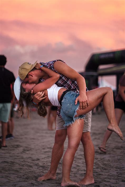 The barefoot country music fest 2026 lineup has a surprise 21