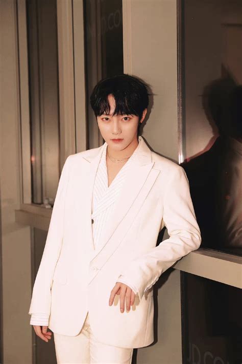 liuye pics (slow) (@liuyesarchive) / Twitter