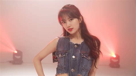 Suzy Finance Advisor
