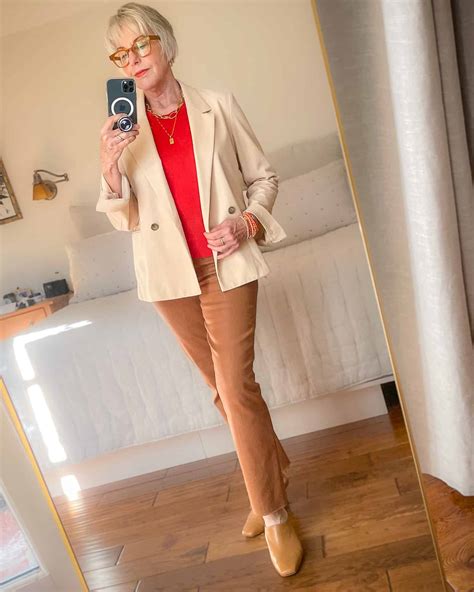 How to use the 3-color rule for outfits - une femme d'un certain âge