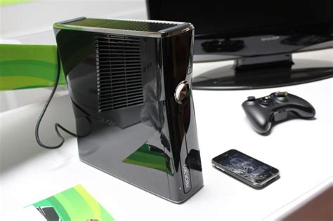360 250GB “Slim” hands-on, full details. Bonus: it’s sexy - Ars Technica