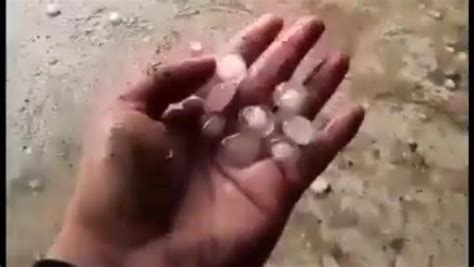 hujan es bisa terjadi  indonesia simak penjelasannya