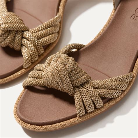 The Knot Sandal in Black | Women's Sandals | Rothy's