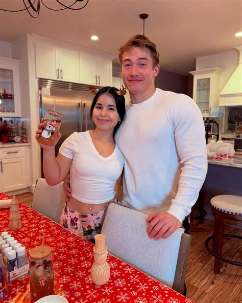 Britney Stephanie Corrales Ponce (@britneyst04) • Instagram photos and