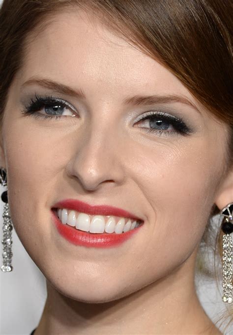 anna kendricks makeup    oscars