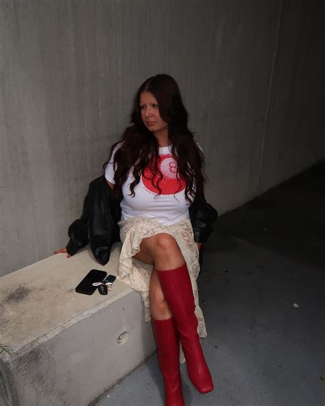 Kiki Isabella - ️ . . . #discoverundersk...