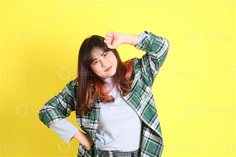 Chubby Asian Woman 7540792 Stock Photo at Vecteezy
