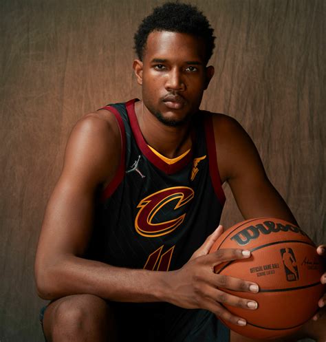 1980x2080 Resolution Evan Mobley HD 1980x2080 Resolution Wallpaper