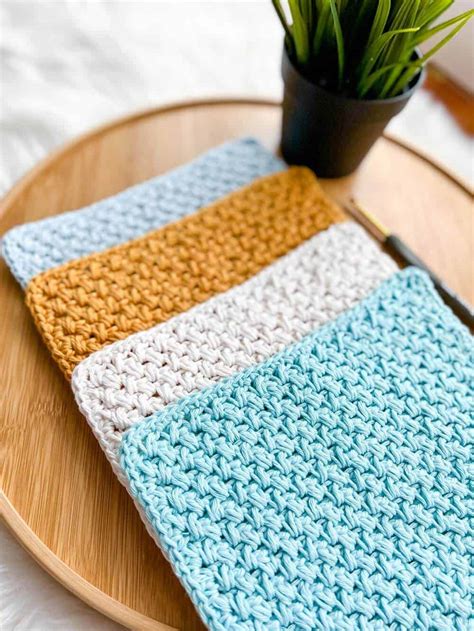 How to Crochet a Washcloth - Daisy Cottage Designs