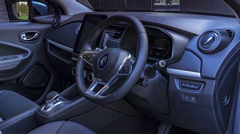 Renault ZOE interior and comfort | DrivingElectric