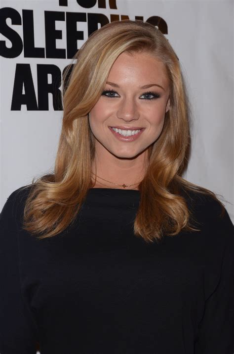 NIKKI LEIGH at 10 Rules for Sleeping Around Premiere in Los Angeles