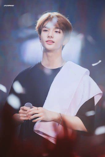 Хенджин Из Stray Kids | Wiki | Русские Фаны K-POP Amino