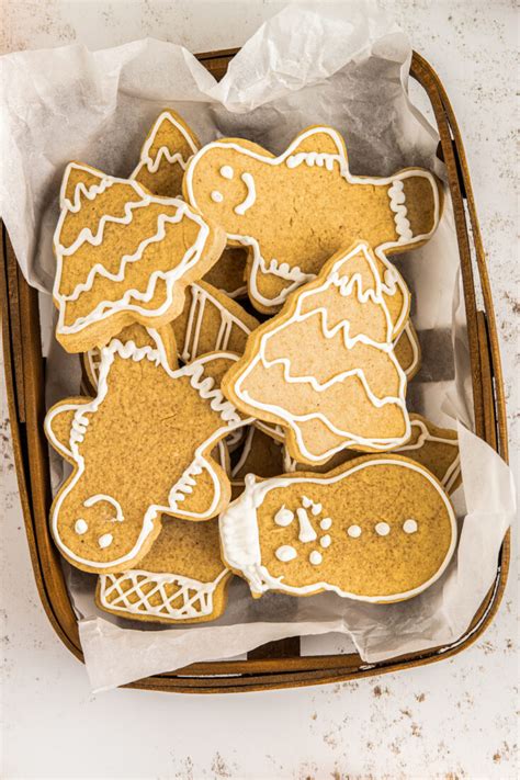 Easy Christmas Sugar Cookies with Icing | The Novice Chef
