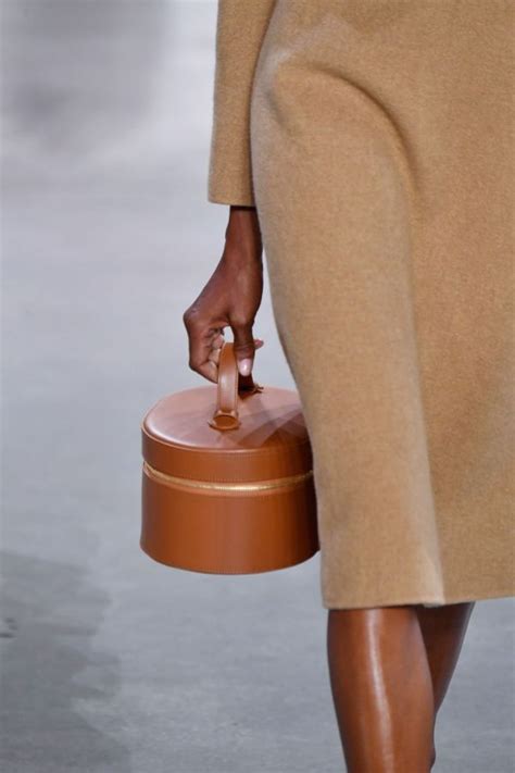 Модные сумки весна-лето 2019: 12 эффектных трендов | Cheap bags, Bag ...