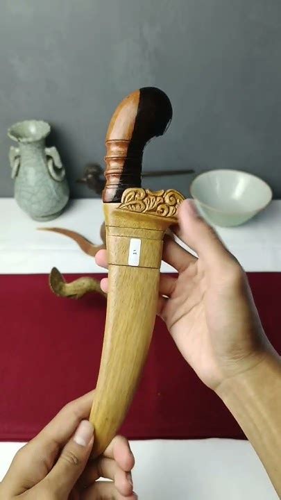 pisau  pusaka nusantara kalimantan woodworking indonesia