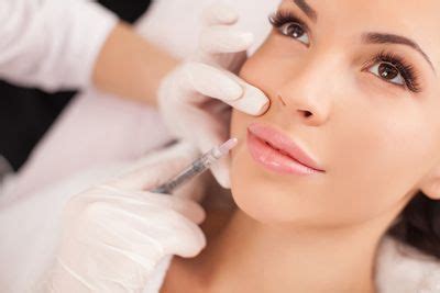 ХИАЛУРОН В УСТНИТЕ | Vogue Clinic