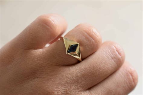 Gold Rhombus Gemstone Ring - STUDIO DUSA