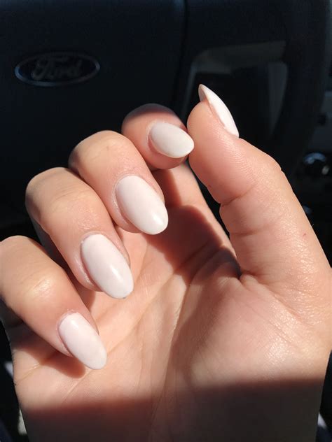 round natural beige acrylic nails Rounded Acrylic Nails, Glitter Nails
