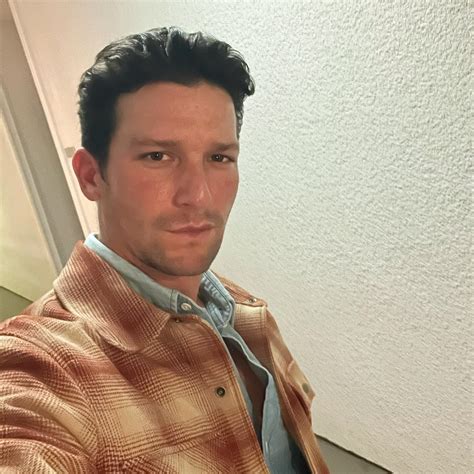 Daren Kagasoff Sin Camisa 2023