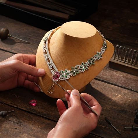 Style Edit: The Labirinti Gucci high jewellery collection is inspired ...