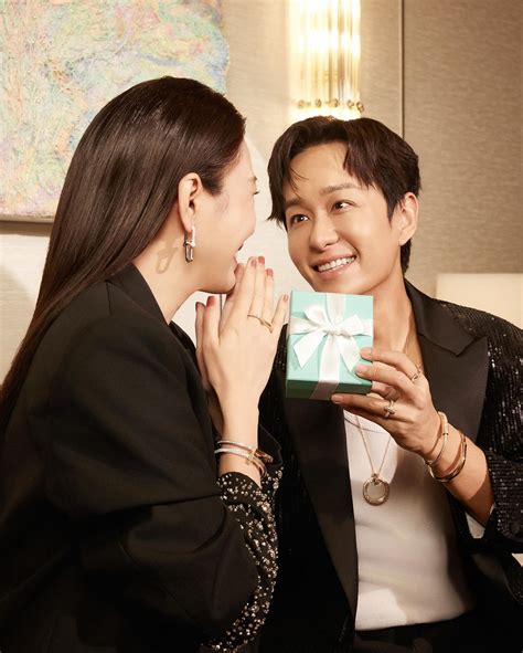 A sparkle that captures the essence of your heart, give them a gift