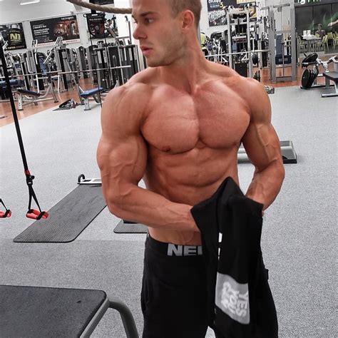 Fitness Inspiration: IFBB Pro Ondrej Kmostak