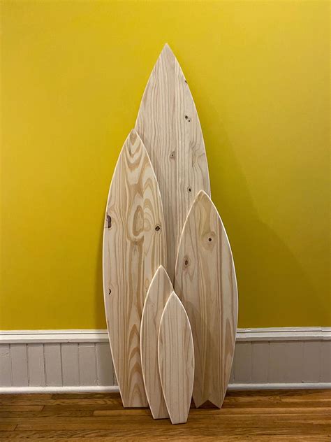 6+ Wooden Surfboard Wall Decor