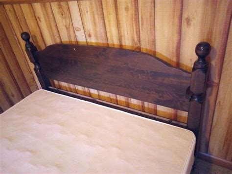 Queen size bed box spring + frame - Integrity Auctioneers