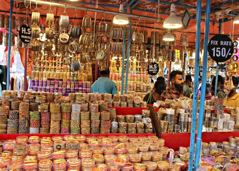 laad bazaar exploring hyderabads colorful shopping extravaganza