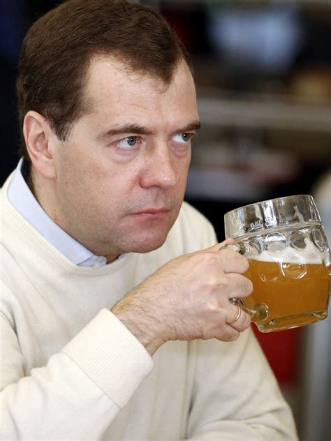 Beer ban in bid to curb Russia's alcoholism problem | The Independent ...
