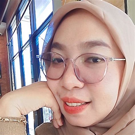 momo khayla
