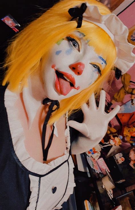 Bekaloo in 2024 | Cute clown makeup, Creepy clown makeup, Clown makeup