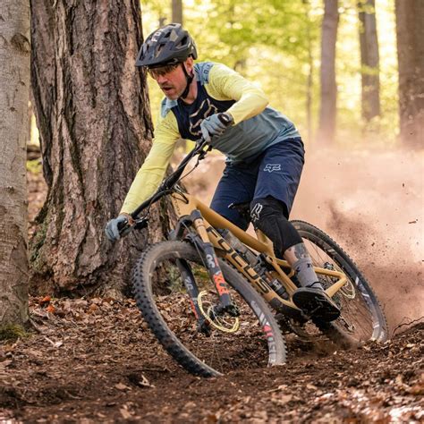 prevent hand numbness  mountain biking shred trail