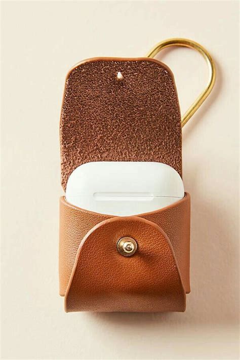Pin by Janki on bags | Leather accessories handmade, Small leather ...