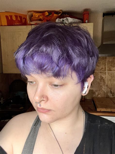 Choosing between L’Oréal hicolor red violet and deep auburn red. Can’t