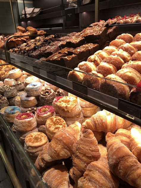 Pin by akixia on ベーカリー | Cafe food, Food cravings, Yummy food