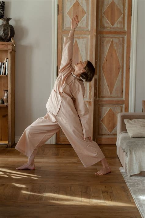 Российский бренд NNedre показал лукбук новой коллекции хлопковых костюмов