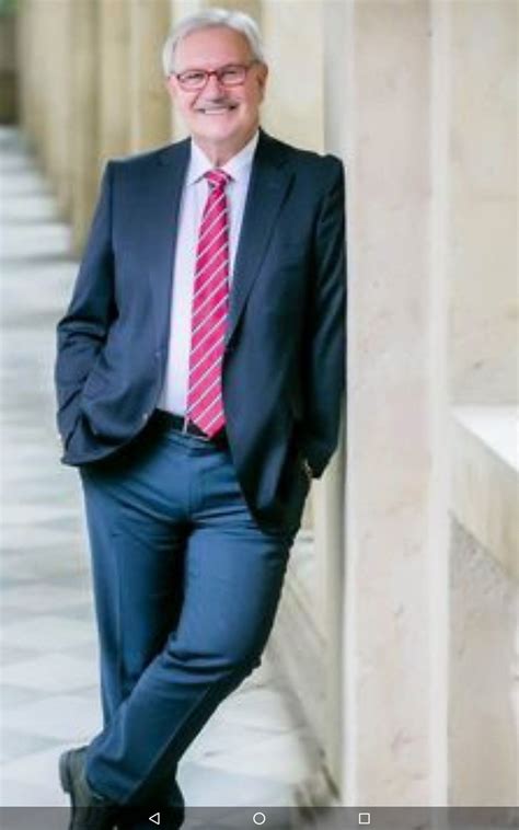 Mens Fashion Suits, Mens Suits, Well Dressed Older Man, Handsome Older