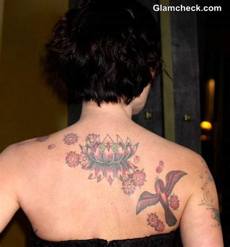 Lena Headey Shows Off Back Tattoo at “300: Rise of an Empire” Premiere