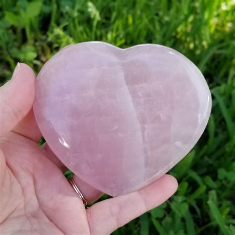 Rose Quartz Heart Medium Rose Quartz Heart Rose Quartz | Etsy | Rose quartz, Rose quartz heart ...