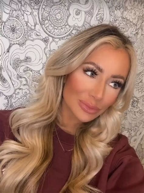 Olivia Attwood leaves fans baffled as she unveils unique wooden bath in