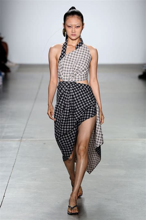 Kim Shui RTW Spring 2019 [PHOTOS]