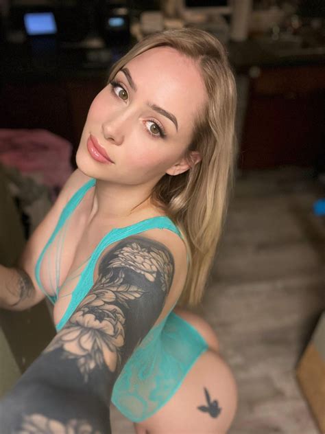 Eva Franco (aka: EvaTheTattedBarbie) is one of those baristas that