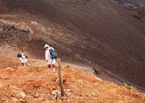 21 Galapagos Islands Volcanoes (Active, Dormant, Location Chart ...