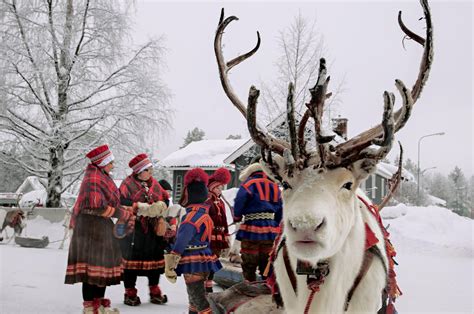 Ice Hotels and Reindeer Races: Things To Do in Sweden | キャラクタースケッチ
