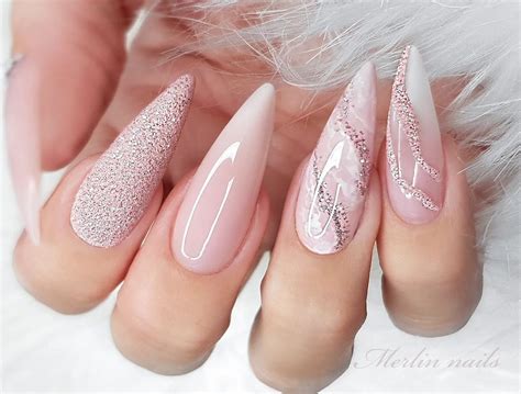 Unha De Gel Decorada Stiletto - Unhas de Gel Decoradas 2025: Tendências, Cores e Inspirações